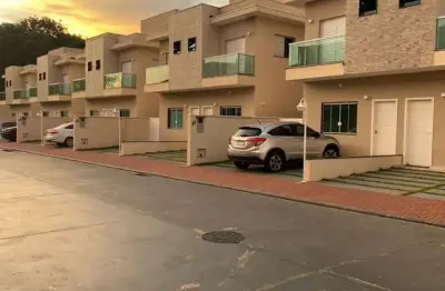 Casa à venda, condomínio villagio di siena, jardim carpas.