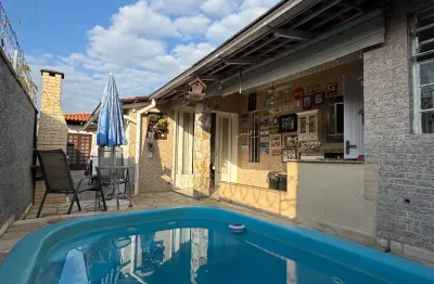 Casa plana averbada - 1 suíte + 2 quartos - piscina - anita garibaldi - joinville/sc.