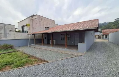 Casa com 1 quarto para alugar na Barra do Rio Cerro, Jaraguá do Sul 