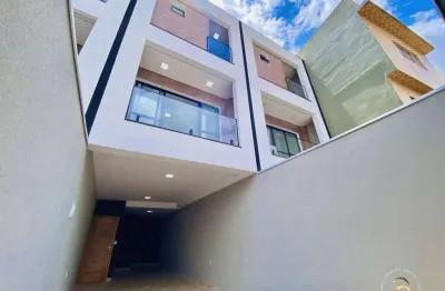 Sobrado com 140m² – 3 dormitórios, 1 suíte com sacada e área gourmet – penha