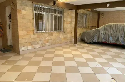 Casa térrea com edícula – 200m² de área construída ao lado da águia de haia