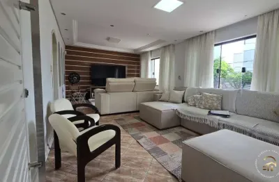 Casa com Varanda | 03 Dormitórios + Edícula | Porteira Fechada | Parque Cisper