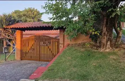 Casa com 4 dormitórios, 2 suítes para alugar no condomínio vista alegre - vinhedo/sp