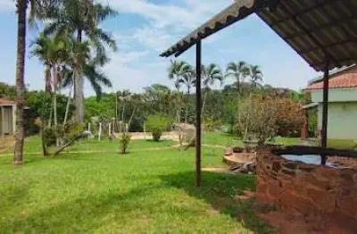 Chácara com portaria 24hs, piscina e espaço de lazer em pirassununga - vertentes do mamonal