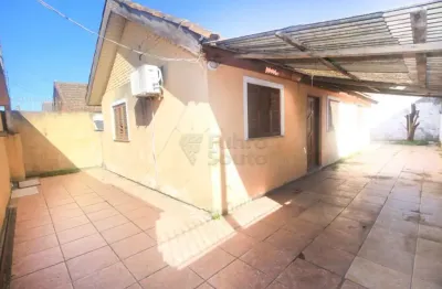 Casa aconchegante de 2 dormitórios na cohab tablada - bairro três vendas