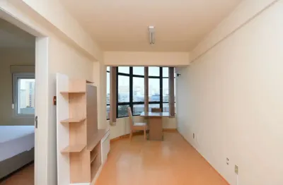 Apartamento aconchegante mobiliado de 1 dormitório no edifício residencial e comercial galeria zanin
