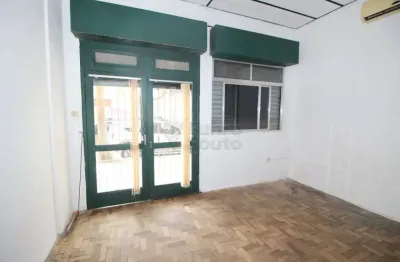 Oportunidade Imperdível de Sala Comercial no Coração de Pelotas!