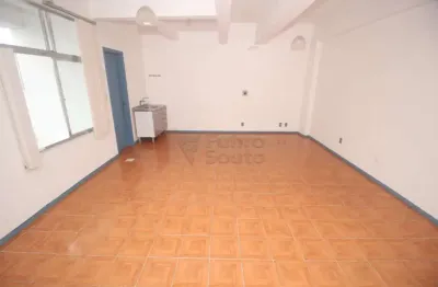 Sua oportunidade de negócio na av. bento gonçalves: sala comercial com boa estrutura