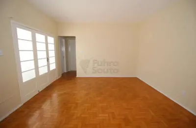 Apartamento com 02 dormitórios no coração do centro de pelotas.