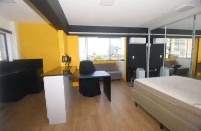 Loft mobiliado no coração do centro de pelotas - modernidade e conforto!