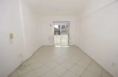 Apartamento no centro de pelotas com 2 dormitórios no edifício residencial atenas