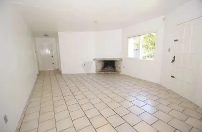 Casa com 3 quartos para alugar na Rua Antônio Carlos Brasileiro de Almeida Jobim, 118037492, Laranjal, Pelotas