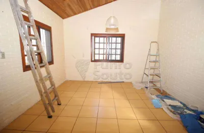 Casa com 3 quartos para alugar na Rua Alberto Pimentel, 12823142, Areal, Pelotas