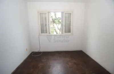 Apartamento amplo e bem localizado na avenida bento gonçalves!