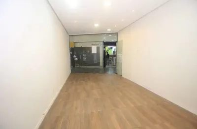 Sala comercial na galeria firenze - localização estratégica no centro de pelotas!