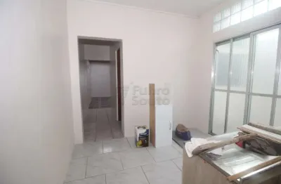 Ampla casa no centro de pelotas - ideal para residência ou comércio