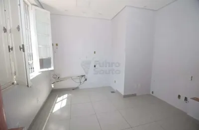 Amplo espaço comercial no centro de pelotas - próximo à praça coronel pedro osório