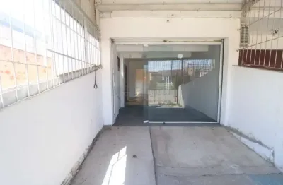 Sala Comercial na Avenida São Francisco de Paula - Espaço Amplo e Localização Estratégica