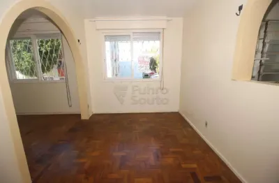 Apartamento com 2 dormitórios no edifício residencial cohaduque - conforto e localização estratégica no centro de pelotas!