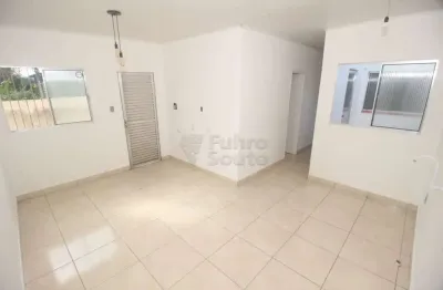 Casa com 2 quartos para alugar na Rua Francisco de Paula Carril, 13803042, Areal, Pelotas