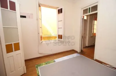 Casa comercial localizada na avenida bento gonçalves - excelente oportunidade para o seu negócio