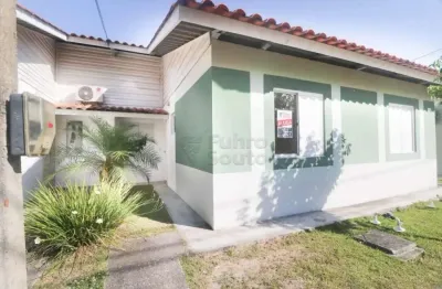 Casa reformada com 2 dormitórios (1 suíte) no moradas club - próxima à rua jacob bainy