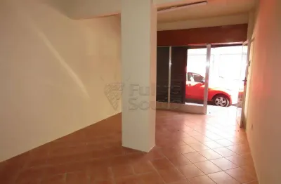 Sala comercial para alugar na Rua Santa Cruz, 128239482, Centro, Pelotas
