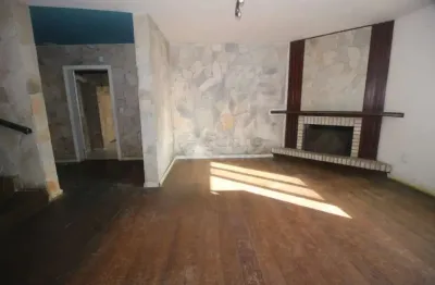 Casa com 5 dormitórios, amplo terreno e grande potencial comercial na avenida duque de caxias - fragata