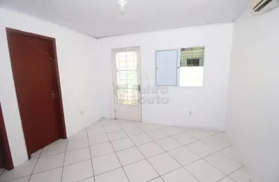 Casa na cohab tablada com 02 dormitórios, pátio e anexo nos fundos -