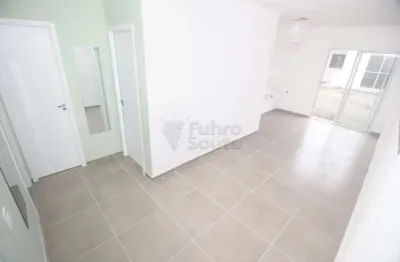 Casa nova em condomínio - conforto, segurança e praticidade
