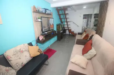 Casa com 4 quartos para alugar na Rua Três de Maio, 1985342, Centro, Pelotas