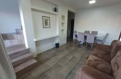 Sobrado de para locação e venda - 3 Suítes, Piscina Aquecida e Terraço no Bairro Liberdade