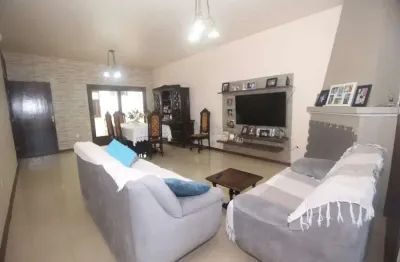 Casa com suíte, piscina e espaço gourmet no bairro são gonçalo - amplitude e conforto em localização privilegiada