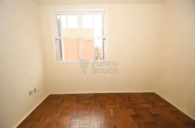 Apartamento padrão com 3 dormitórios no centro de pelotas/rs