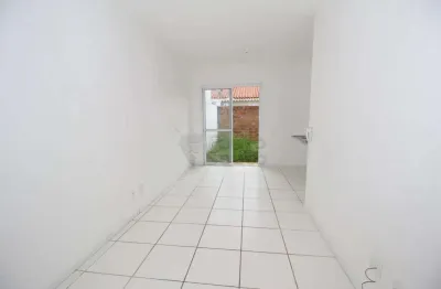 Casa de 2 dormitórios no condomínio moradas pelotas 2 - conforto e segurança para sua família!