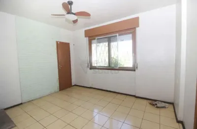 Casa ampla na av. república do líbano - versatilidade para morar ou investir