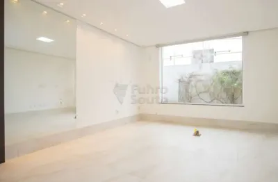 Casa ampla em excelente localização - avenida república do líbano, próximo ao parque tênis