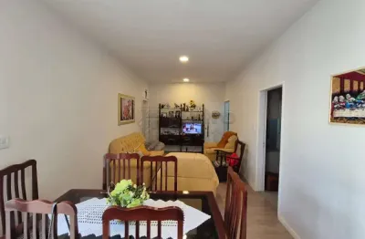 Apartamento térreo semi mobiliado no edifício alvorada - conforto e praticidade no centro de pelotas