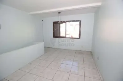 Parte superior de um lindo sobrado com 02 dormitórios no fragata