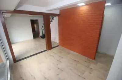 Prédio comercial com vitrine - rua josé do patrocínio, próxima ao estádio bento freitas