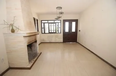 Casa com piscina, lareira e amplo pátio na rua tomaz soares - próxima à av. adolfo fetter