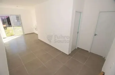 Casa 2 dormitórios no condomínio altos dos jerivás - próx. à fernando osório