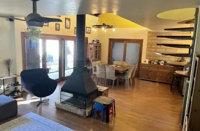 Casa com 2 quartos para alugar na Rua General José de San Martin, 118233402, Laranjal, Pelotas