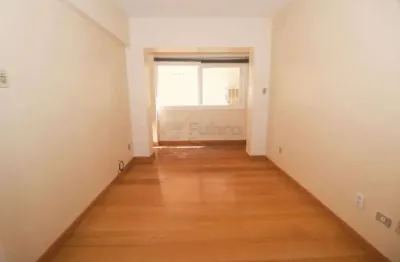 Apartamento com 1 quarto para alugar na Praça Piratinino de Almeida, 1184342, Centro, Pelotas