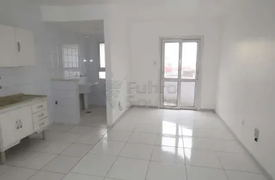 Apartamento de 1 dormitório e sacada no Centro de Pelotas/RS