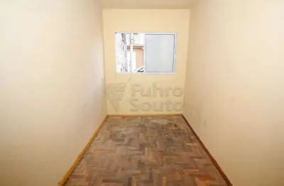 Excelente casa com 01 quarto próximo a Av Domingos de Almeida
