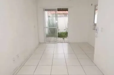 Casa em condomínio fechado com 2 quartos para alugar na Avenida Prefeito Ary Alcântara, 118030402, Areal, Pelotas