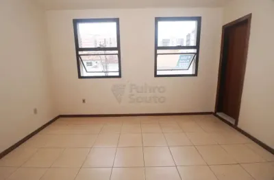 Sala Comercial no Centro de Pelotas - Visibilidade, Praticidade e Localização Estratégica