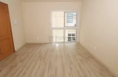 Apartamento com 1 quarto para alugar na Rua General Teles, 18863142, Centro, Pelotas