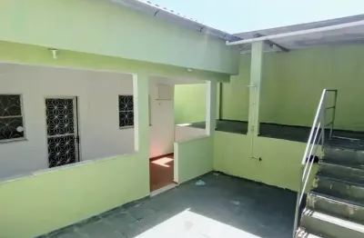 Casa linear, com escritório externo.     100.000,00 de entrada + 60.000 em prestações a combinar.